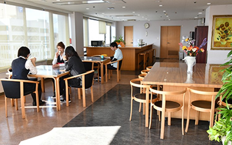 社会医療法人東明会 原田病院の正職員 看護助手 病院 急性期病棟 回復期リハビリテーション病院 整形外科 放射線科 消化器内科 消化器外科 一般外科 一般内科 循環器内科 リウマチ科 皮膚科 耳鼻咽喉科 その他の診療科目の求人情報イメージ3