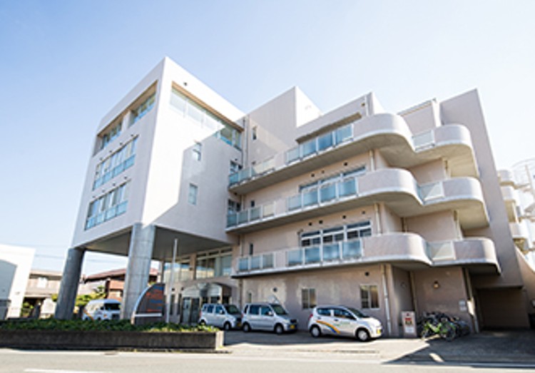 医療法人友愛会 介護老人保健施設ケアセンターサンハウスの正職員 介護職 デイサービスの求人情報イメージ1