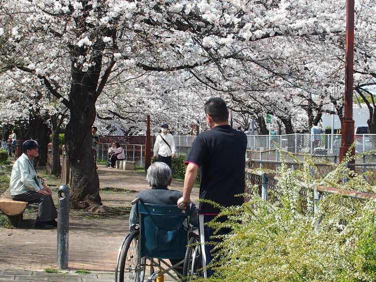 医療法人健仁会 介護老人保健施設ミレニアムマッシーランドの正職員 介護職 介護老人保健施設の求人情報イメージ6