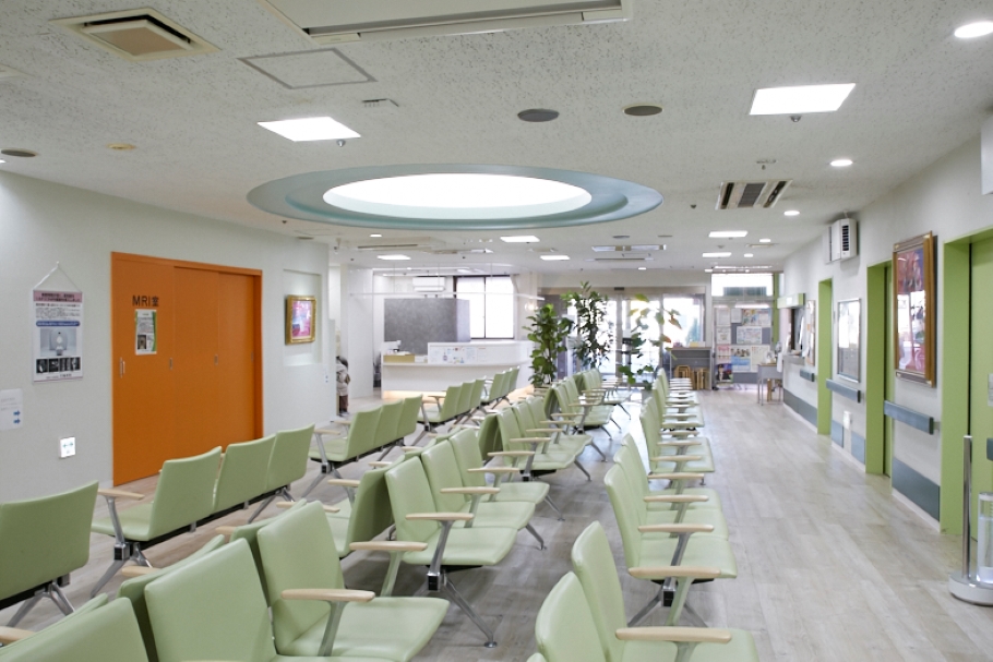 医療法人社団厚潤会 日野駅前病院の正職員 看護助手 病院 急性期病棟 整形外科 消化器内科 一般外科 一般内科 循環器内科 リウマチ科 その他の診療科目の求人情報イメージ2