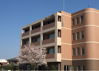 医療法人社団青秀会 グレイス病院の正職員 看護助手 病院 一般内科 その他の診療科目の求人情報イメージ1