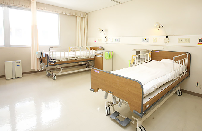 医療法人以和貴会 西崎病院のパート・アルバイト 看護助手 病院 急性期病棟 整形外科 放射線科 一般外科 一般内科 循環器内科 皮膚科 美容外科・美容皮膚科 泌尿器科 その他の診療科目の求人情報イメージ4