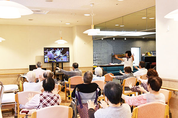 医療法人社団創造会 介護医療院エスペーロの正職員 介護職 介護医療院 デイサービスの求人情報イメージ2