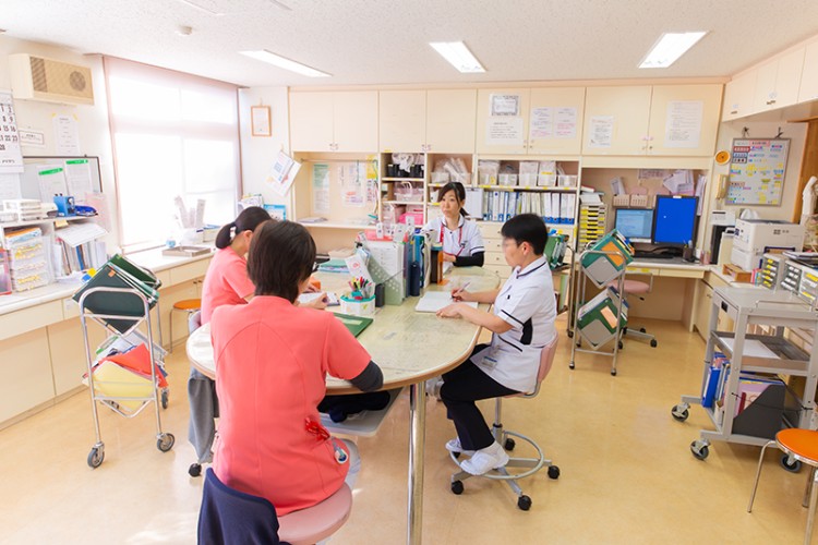 一般財団法人やまとコミュニティホスピタル 光ヶ丘スペルマン病院の正職員 看護助手 病院 産婦人科 一般内科 リウマチ科 皮膚科 その他の診療科目の求人情報イメージ3