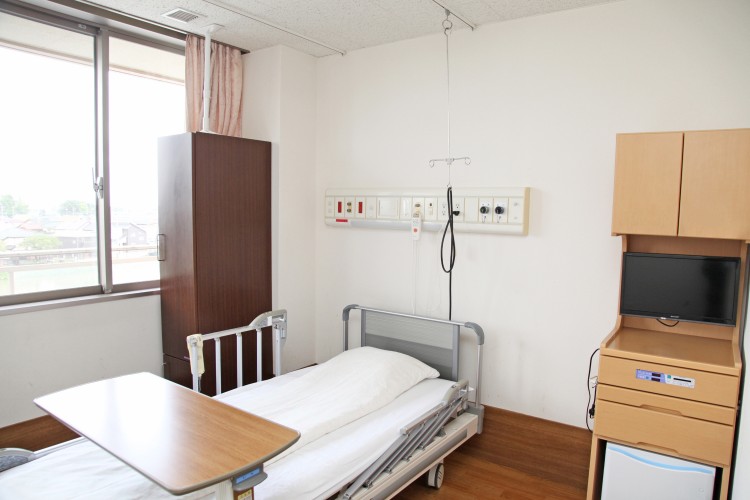 医療法人財団明理会 春日部中央総合病院の正職員 看護助手 病院 急性期病棟 整形外科 産婦人科 眼科 放射線科 消化器内科 消化器外科 一般外科 一般内科 循環器内科 形成外科 皮膚科 耳鼻咽喉科 その他の診療科目の求人情報イメージ4
