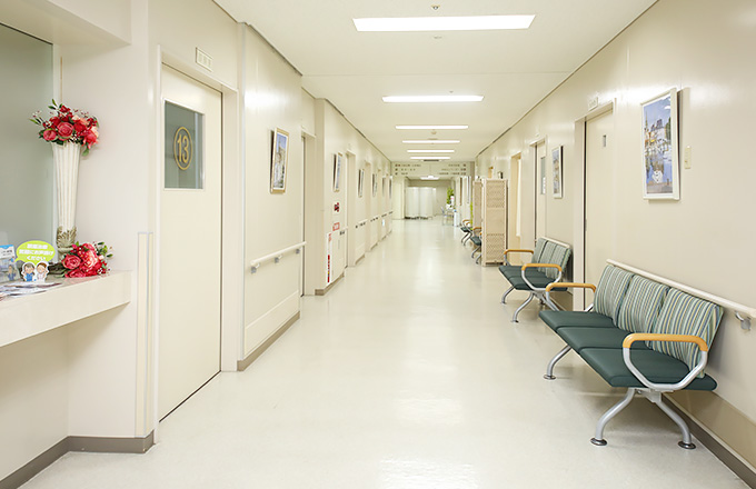 医療法人以和貴会 西崎病院のパート・アルバイト 看護助手 病院 急性期病棟 整形外科 放射線科 一般外科 一般内科 循環器内科 皮膚科 美容外科・美容皮膚科 泌尿器科 その他の診療科目の求人情報イメージ3