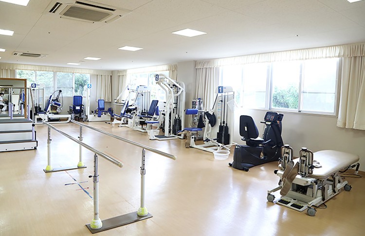 医療法人以和貴会 西崎病院の契約職員 看護助手 病院 急性期病棟 整形外科 放射線科 一般外科 一般内科 循環器内科 皮膚科 美容外科・美容皮膚科 泌尿器科 その他の診療科目の求人情報イメージ5